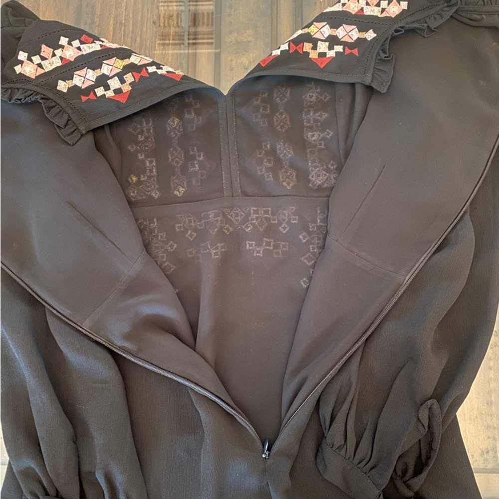 Ann Taylor Petite 00P Black Flowy Dress with Geometric Embroidery - Picture 9 of 14